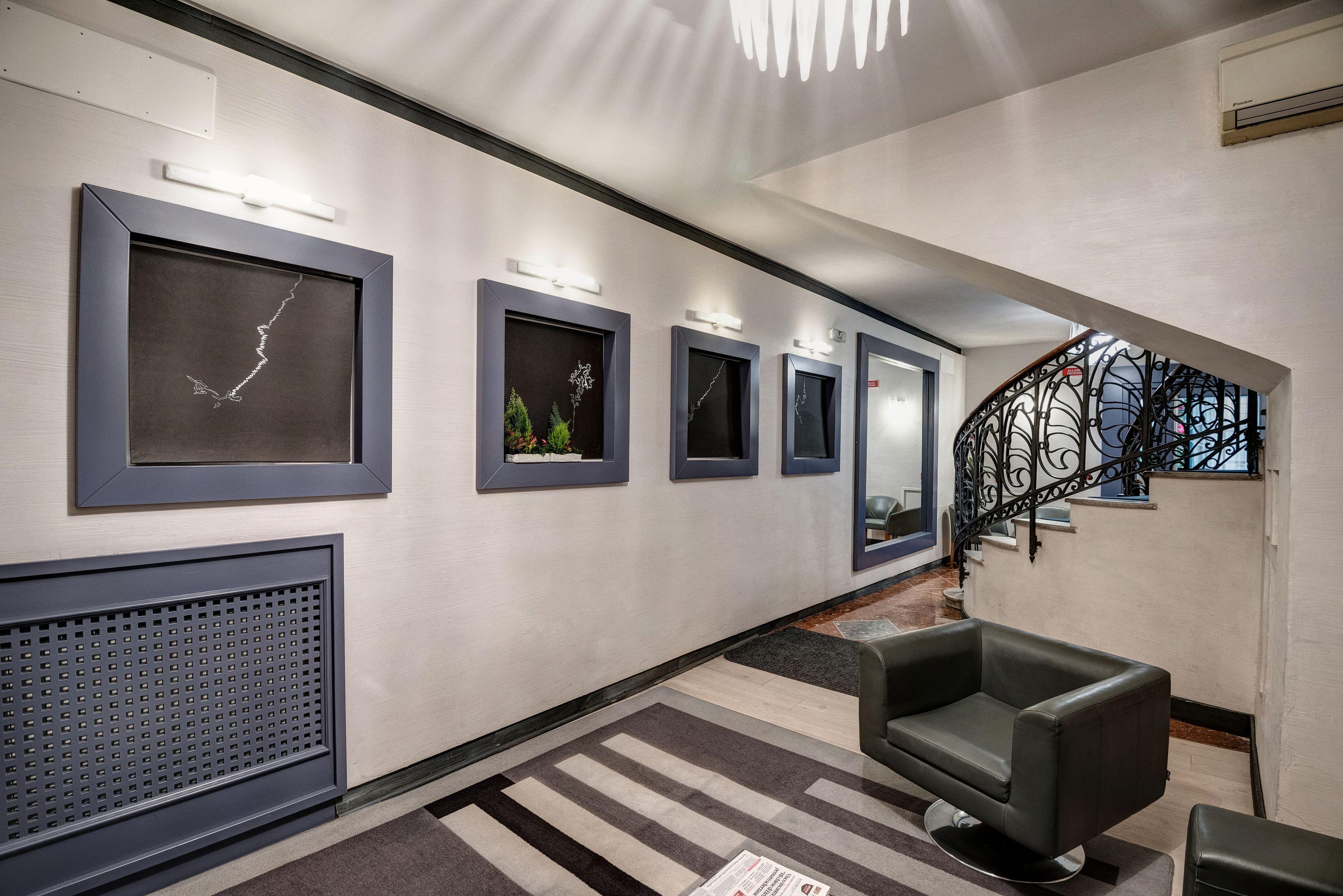 Hotel Piazza Di Spagna — Photos 2